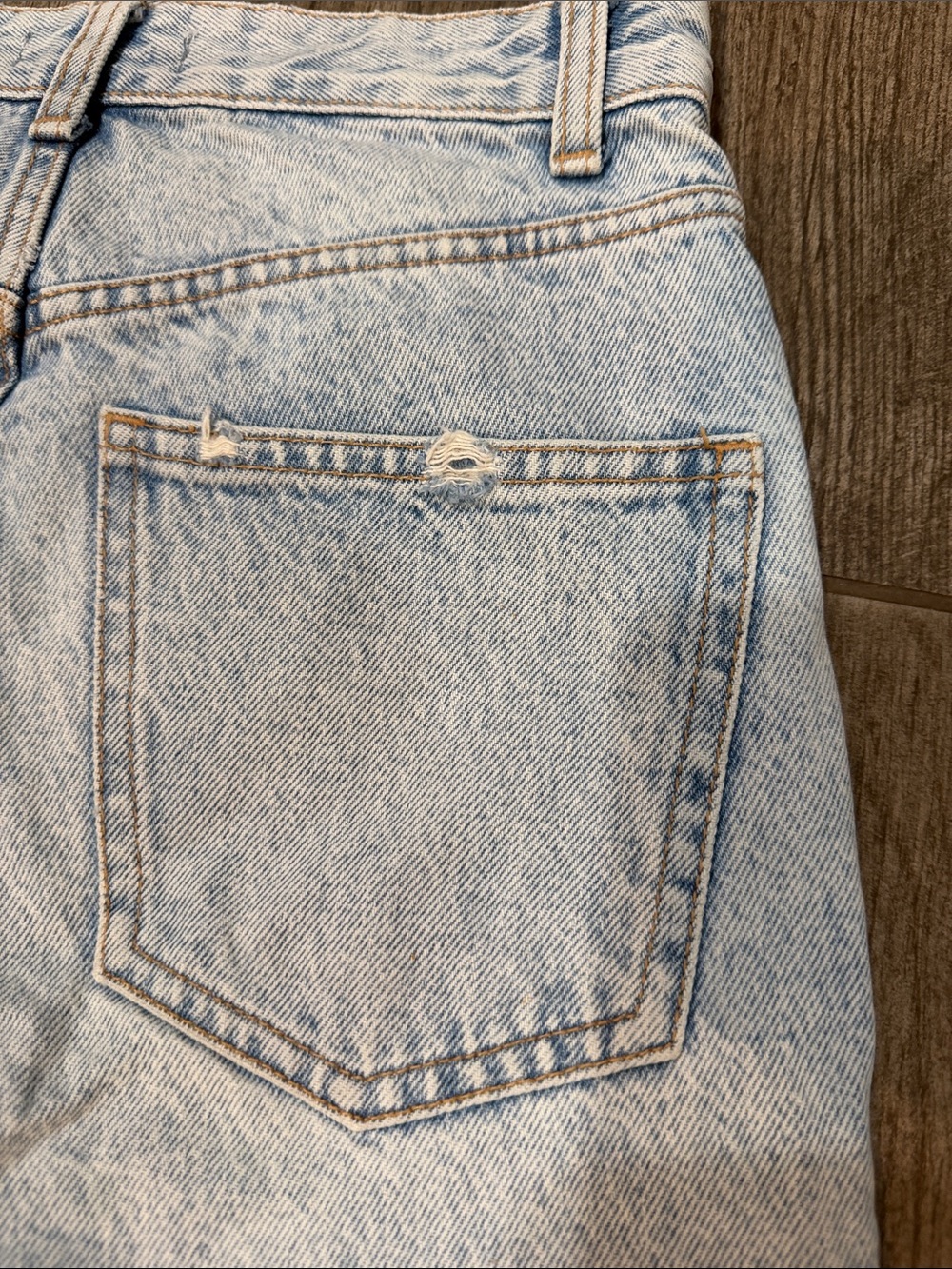 Zara TRF High-Rise Wide-Leg Distressed Jeans - Picture 6 of 7